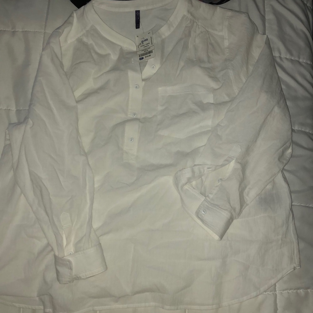 Women’s white shirt